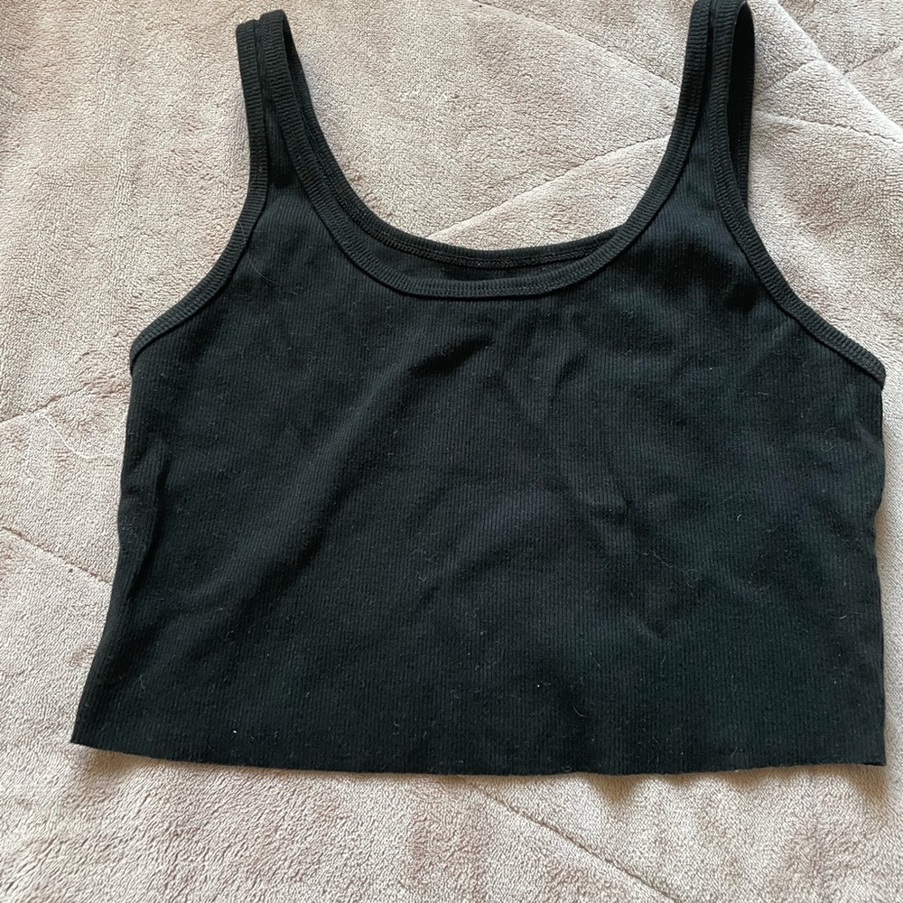black cropped ribbed tank